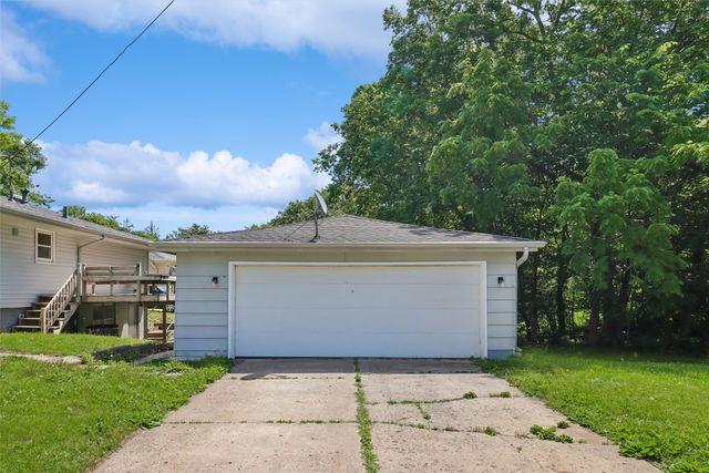 2926 Garden Ridge, Des Moines, IA 50310