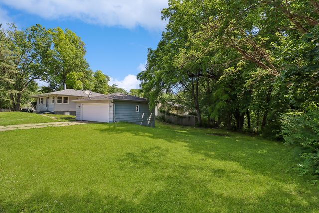 2926 Garden Ridge, Des Moines, IA 50310