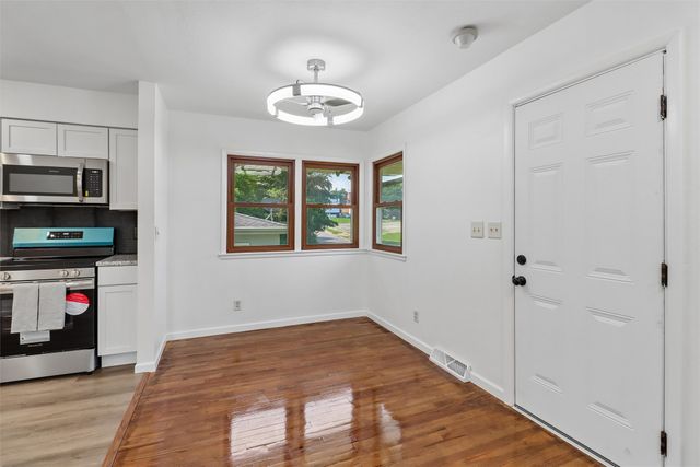 2926 Garden Ridge, Des Moines, IA 50310