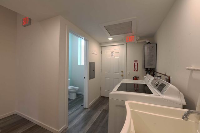 9136 Waukegan Road Road, Morton Grove, IL 60053