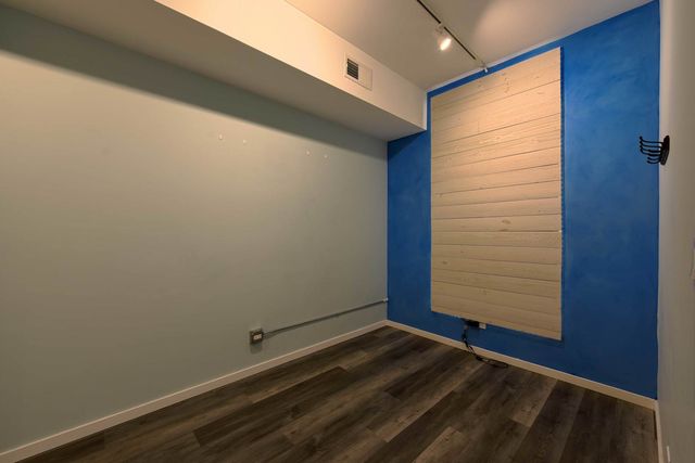 9136 Waukegan Road Road, Morton Grove, IL 60053