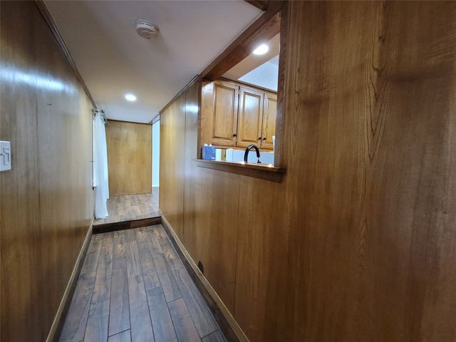 738 Hawthorne Lane, Grand Prairie, TX 75052