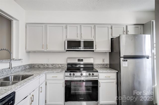 3109 Heathstead Place, Charlotte, NC 28210