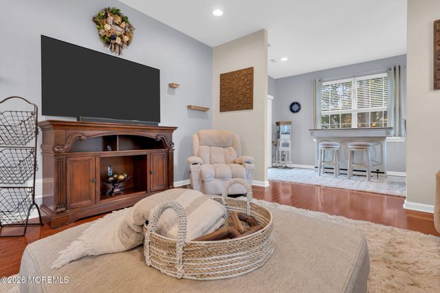 61 Woodview Drive, Whiting, NJ 08759