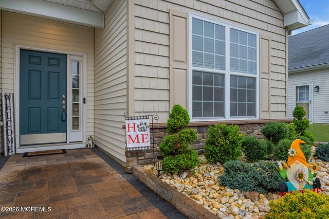 61 Woodview Drive, Whiting, NJ 08759