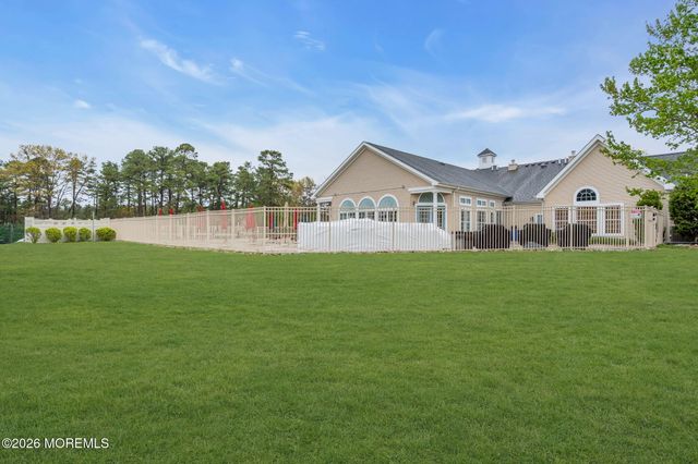 61 Woodview Drive, Whiting, NJ 08759