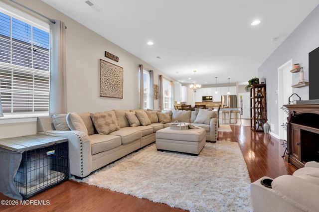 61 Woodview Drive, Whiting, NJ 08759