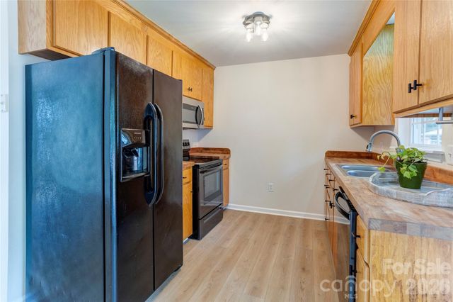 1209 Moss Acres Court, Kannapolis, NC 28081