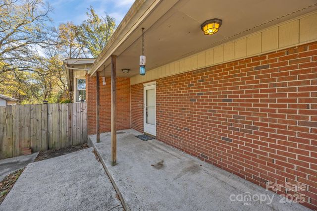 624 Patricia Avenue, Harrisburg, NC 28075