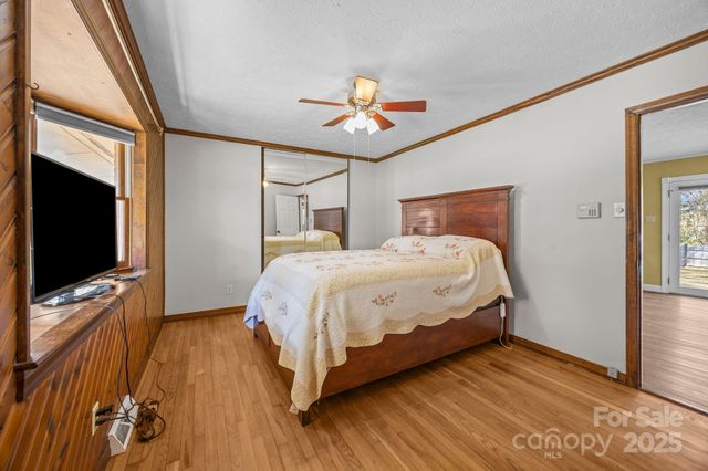 624 Patricia Avenue, Harrisburg, NC 28075