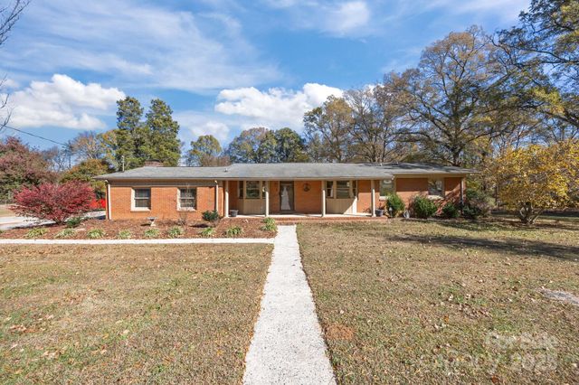 624 Patricia Avenue, Harrisburg, NC 28075