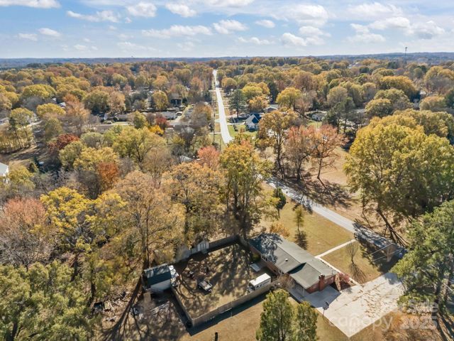 624 Patricia Avenue, Harrisburg, NC 28075