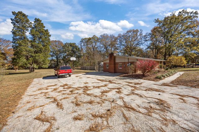 624 Patricia Avenue, Harrisburg, NC 28075