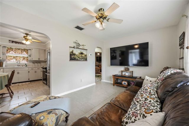 238 AVENUE F SE, Winter Haven, FL 33880