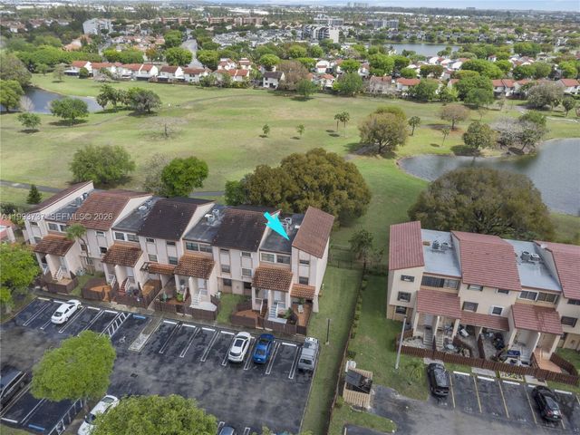 425 W Park Dr 12, Miami, FL 33172