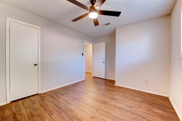 2810 Heritage Colony Drive, Webster, TX 77598