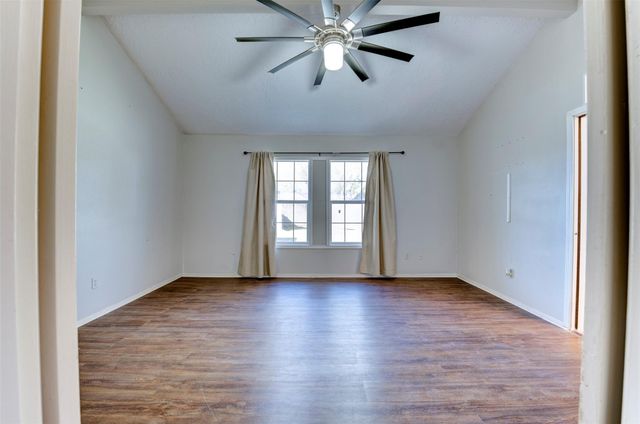 2810 Heritage Colony Drive, Webster, TX 77598