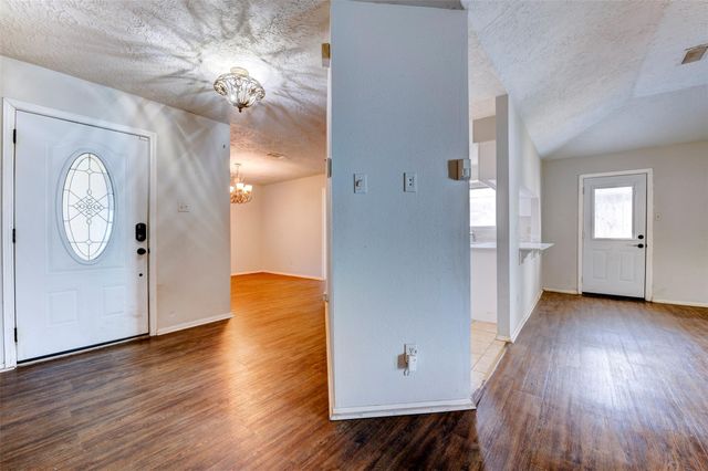 2810 Heritage Colony Drive, Webster, TX 77598