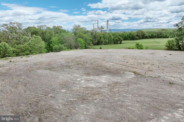 124, 126,128 AND REAR FALLSVIEW AVE, York Haven, PA 17370