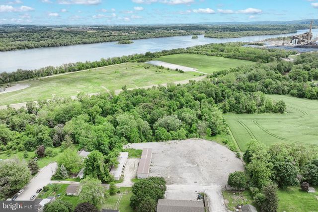 124, 126,128 AND REAR FALLSVIEW AVE, York Haven, PA 17370