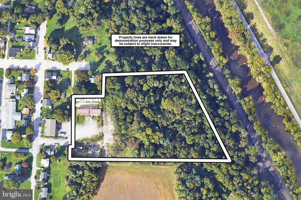 124, 126,128 AND REAR FALLSVIEW AVE, York Haven, PA 17370