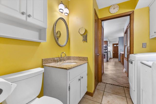 S77W22250 Eleanor STREET, Muskego, WI 53150
