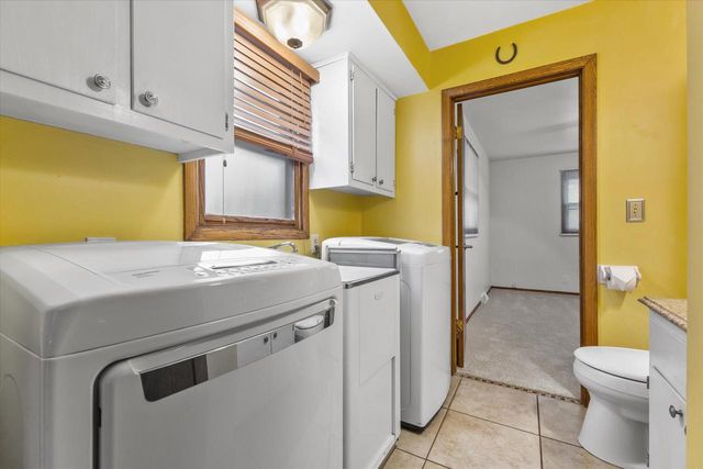 S77W22250 Eleanor STREET, Muskego, WI 53150