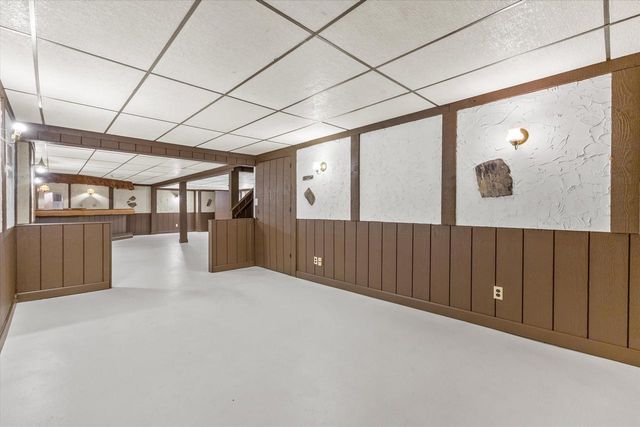 S77W22250 Eleanor STREET, Muskego, WI 53150