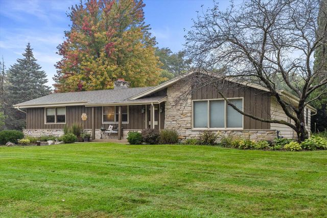 S77W22250 Eleanor STREET, Muskego, WI 53150