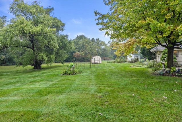 S77W22250 Eleanor STREET, Muskego, WI 53150