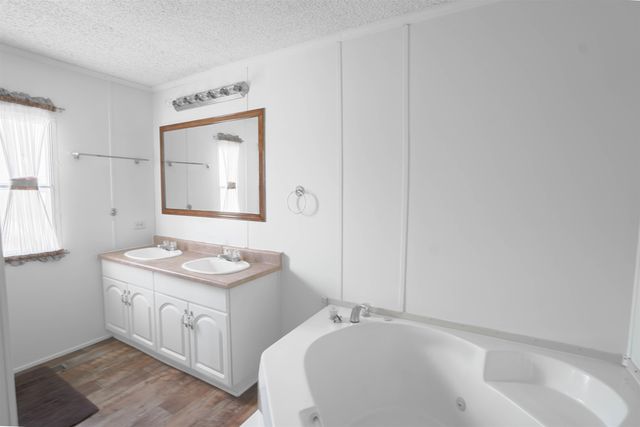 2765 THORPE DR, Mason, TN 38049