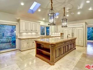 1681 Stone Canyon Road, Los Angeles, CA 90077