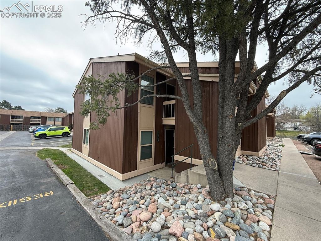 4275 N Carefree Circle A, Colorado Springs, CO 80917 — exterior
