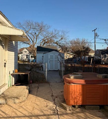 2109 S Moffet Avenue, Joplin, MO 64804