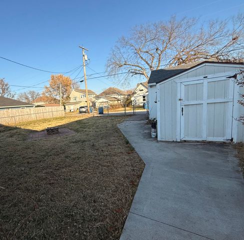 2109 S Moffet Avenue, Joplin, MO 64804