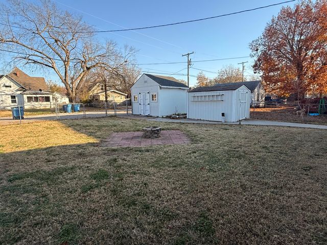 2109 S Moffet Avenue, Joplin, MO 64804