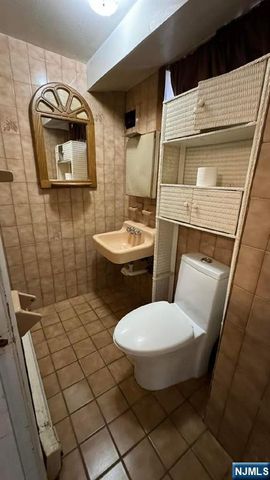 250 Cliff Street, Cliffside Park, NJ 07010