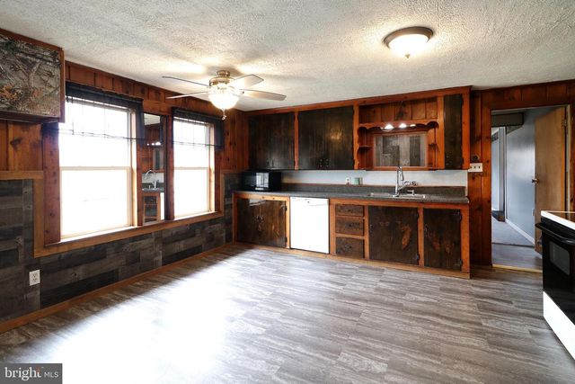 2447 GENERAL POTTER HWY, Centre Hall, PA 16828