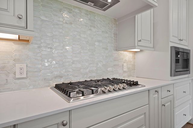 1021 Lakemont Bend Lane, Pinehurst, TX 77362