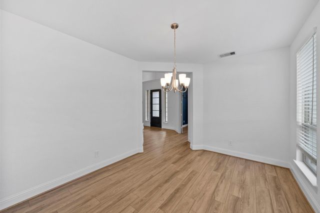 1021 Lakemont Bend Lane, Pinehurst, TX 77362