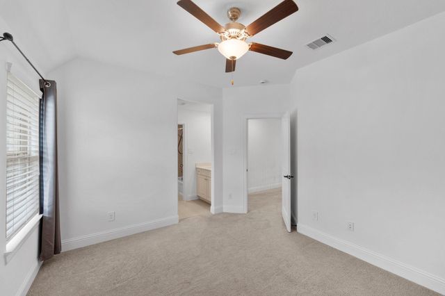 1021 Lakemont Bend Lane, Pinehurst, TX 77362