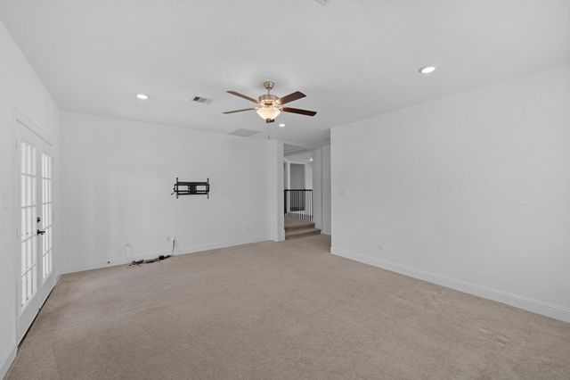 1021 Lakemont Bend Lane, Pinehurst, TX 77362