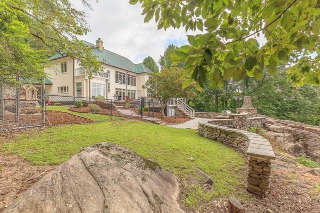 3572 Setting Sun Drive, Signal Mountain, TN 37377