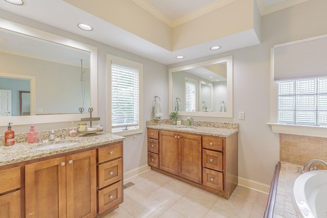 3572 Setting Sun Drive, Signal Mountain, TN 37377