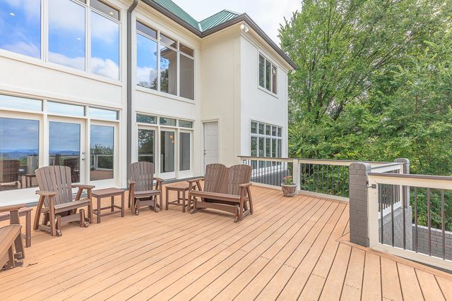 3572 Setting Sun Drive, Signal Mountain, TN 37377