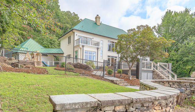 3572 Setting Sun Drive, Signal Mountain, TN 37377