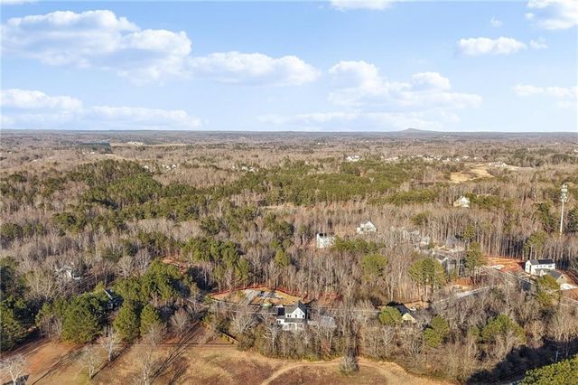 235 Winterberry NW Way, Roswell, GA 30075