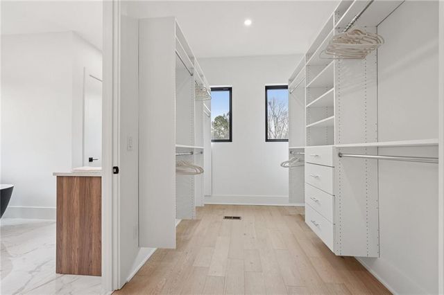 235 Winterberry NW Way, Roswell, GA 30075