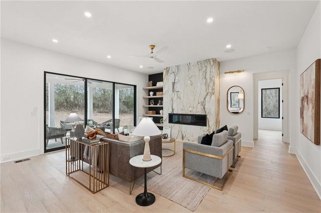 235 Winterberry NW Way, Roswell, GA 30075