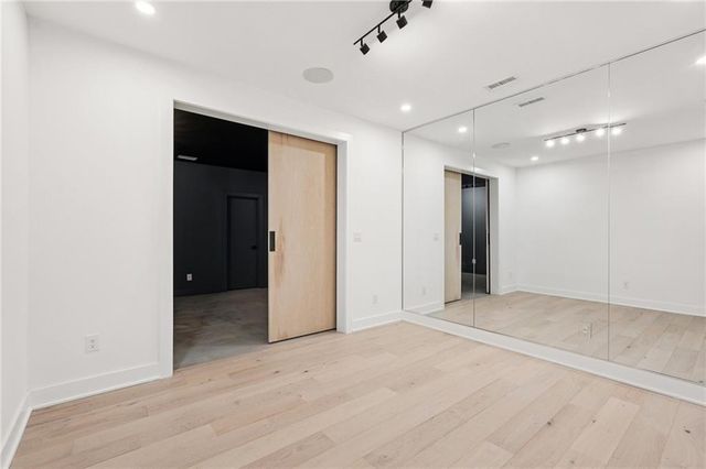 235 Winterberry NW Way, Roswell, GA 30075